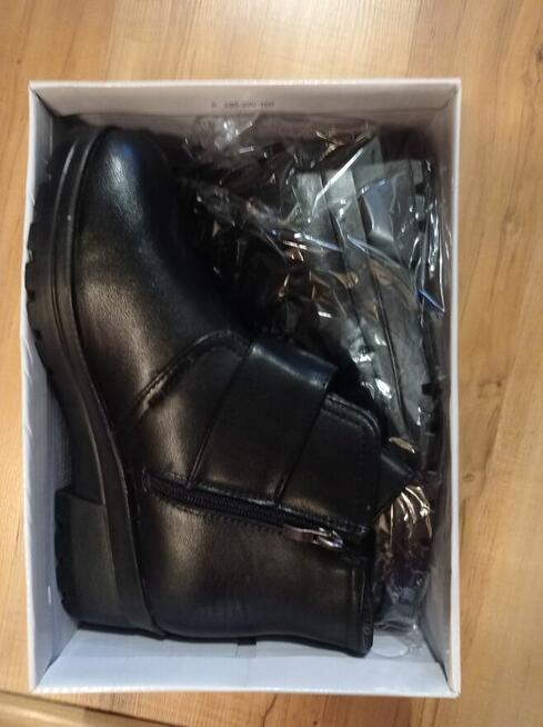 Sprzedam nowe buty ocieplane rozm 41