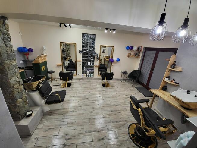 Dom w podwarszawskich Markach (bliskich) z biznesem