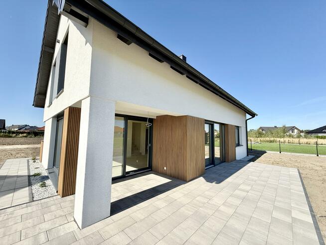 Dom Opole Czarnowąsy, Studzienna