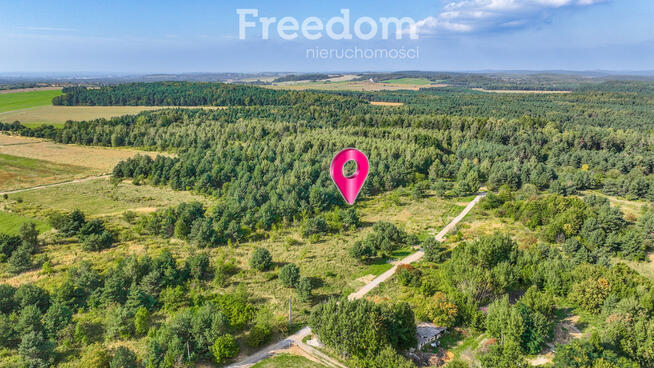 Działka pod zabudowę mieszkaniową i usługową