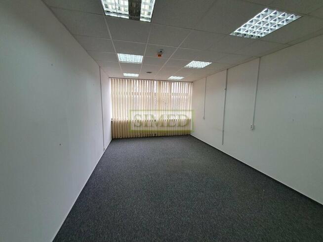 Ochrona,parking, dostęp24h,dobry dojazd