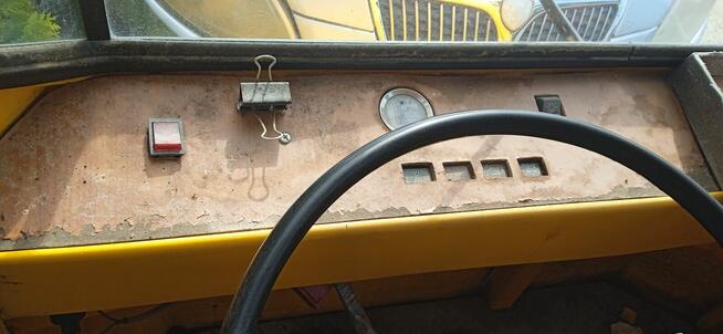 Wózek platformowy WNA 1302 z prostownikiem do ładowania