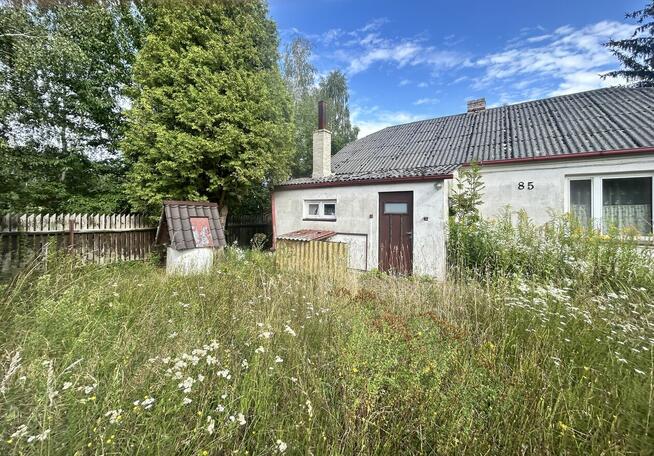 Dom z budynkami gospodarczymi i ziemią 2000 m2