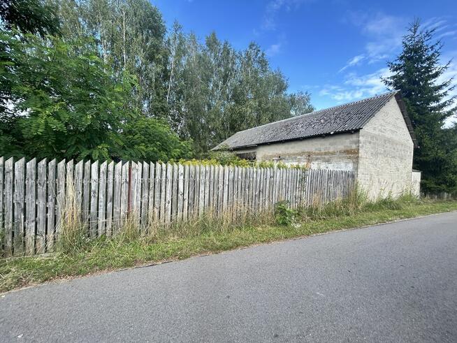 Dom z budynkami gospodarczymi i ziemią 2000 m2