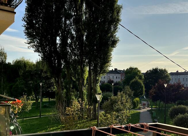 3-pokojowe mieszkanie - komfort, światło i doskonała lokaliz