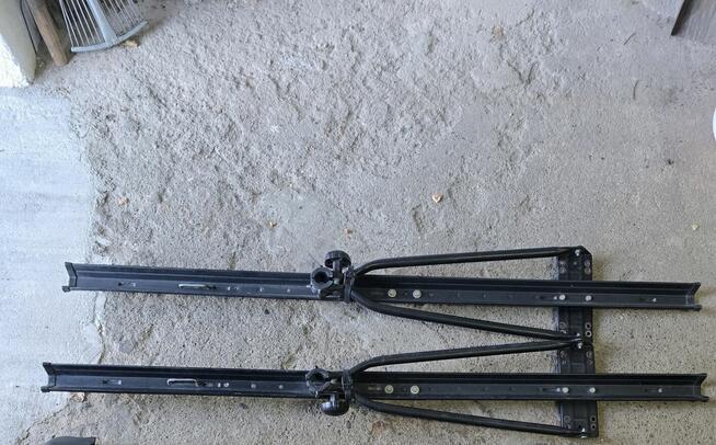 Uchwyty na rowery do auta.