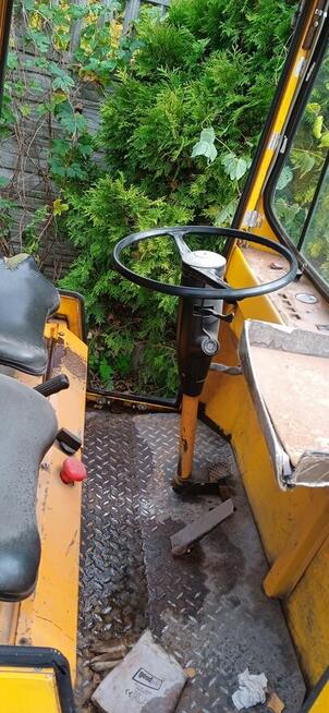 Wózek platformowy WNA 1302 z prostownikiem do ładowania