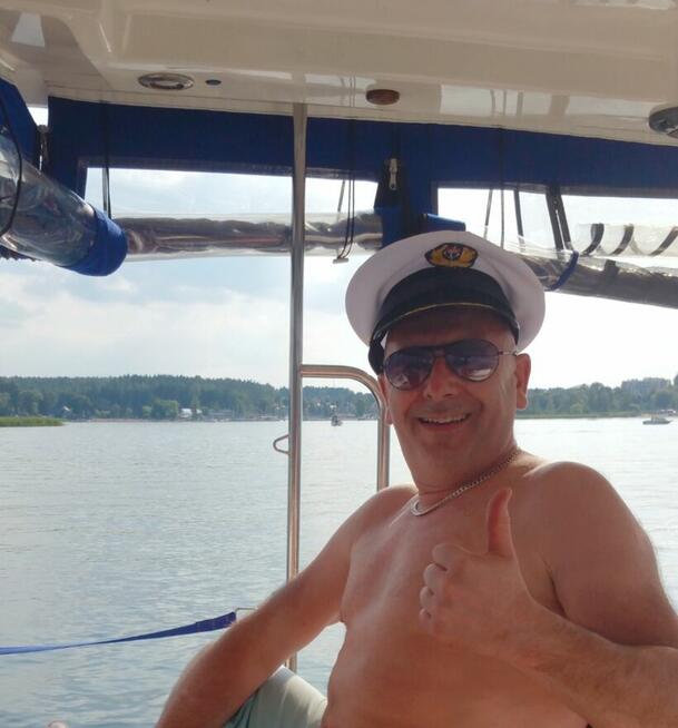 Pan szuka pani