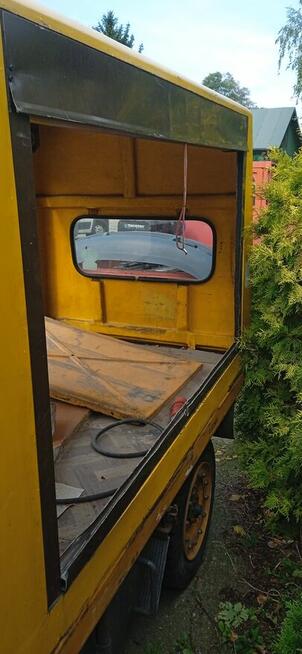 Wózek platformowy WNA 1302 z prostownikiem do ładowania