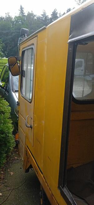 Wózek platformowy WNA 1302 z prostownikiem do ładowania