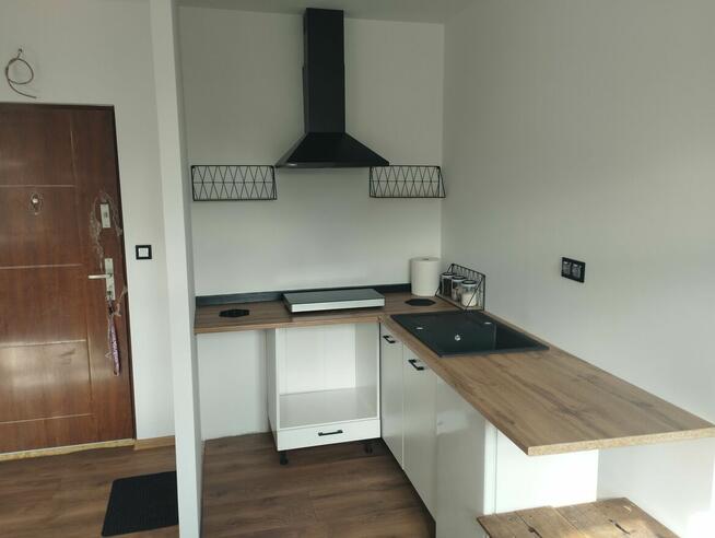 Sprzedam bezpośrednio bezczynszowe mieszkanie z działką 700m