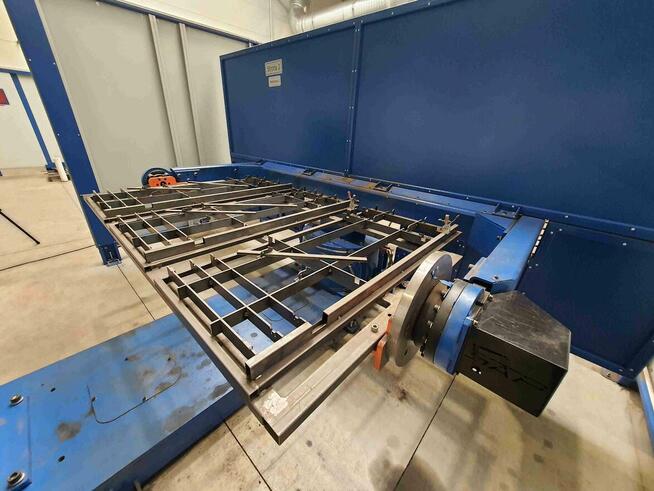 Na sprzedaż: 2 zrobotyzowane stanowiska spawalnicze OTC DAIH