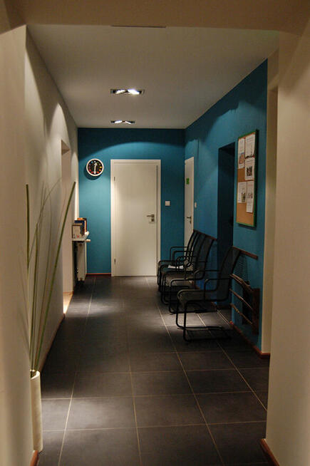 English Native Speaker wanted for DIRECT Method courses