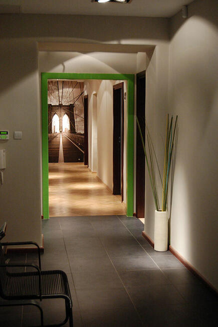 English Native Speaker wanted for DIRECT Method courses