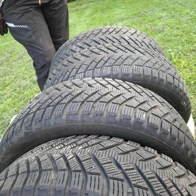 OPONY ZIMOWE 215/65 R16