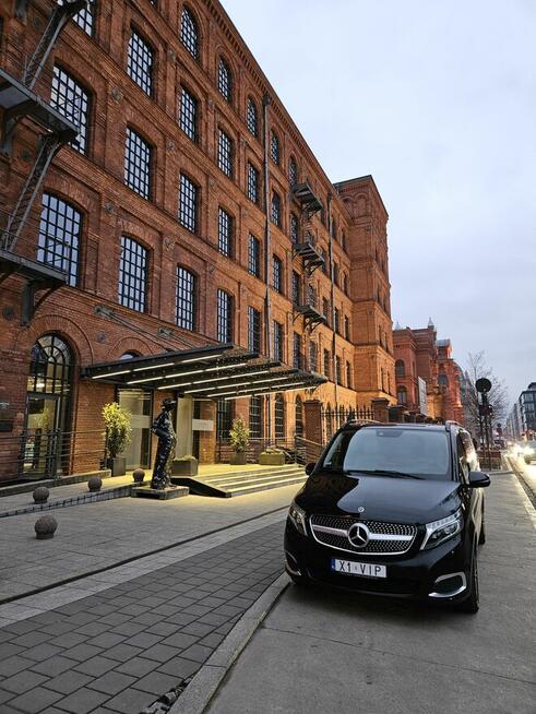 Wynajem komfortowych busów z kierowcą w Gdyni i Gdańsku.