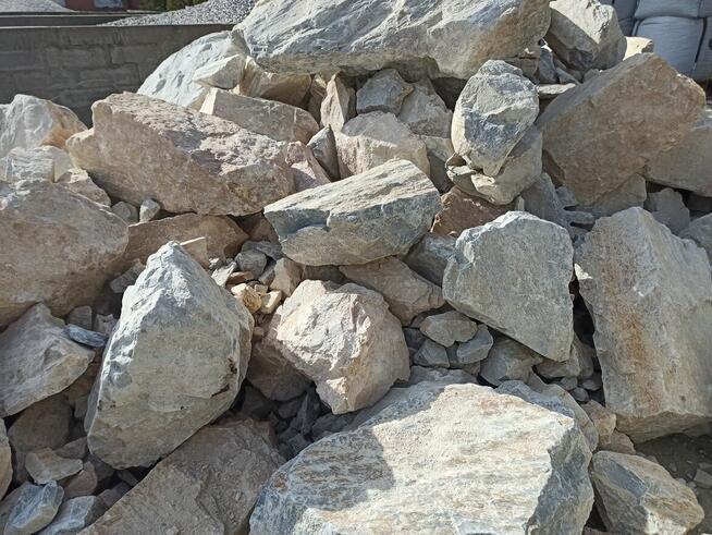 Kamień zielony duży Głaz zielony do ogrodu skała bryła