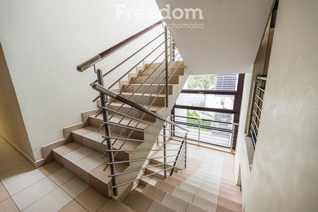 3 pokoje z balkonem, garażem i komórką - Jagiełły