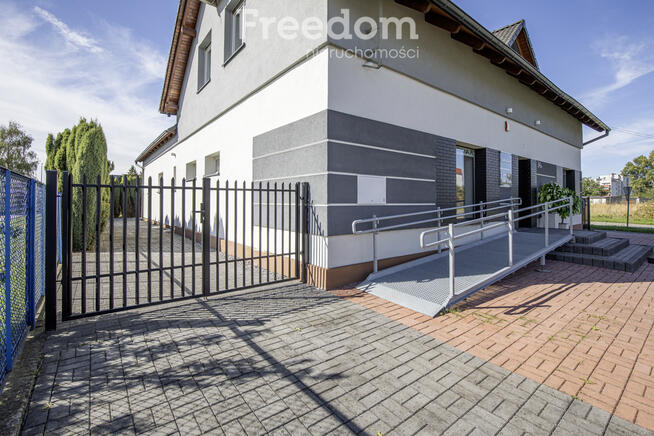 Budynek biurowo-usługowo- handlowy z garażem