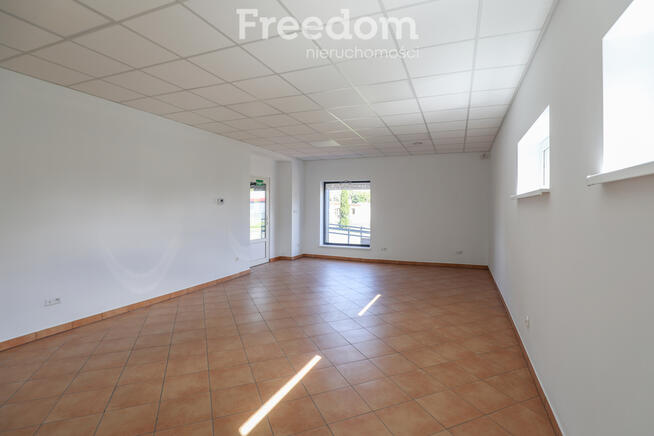 Budynek biurowo-usługowo- handlowy z garażem