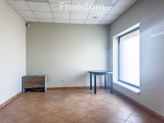 Budynek biurowo-usługowo- handlowy z garażem