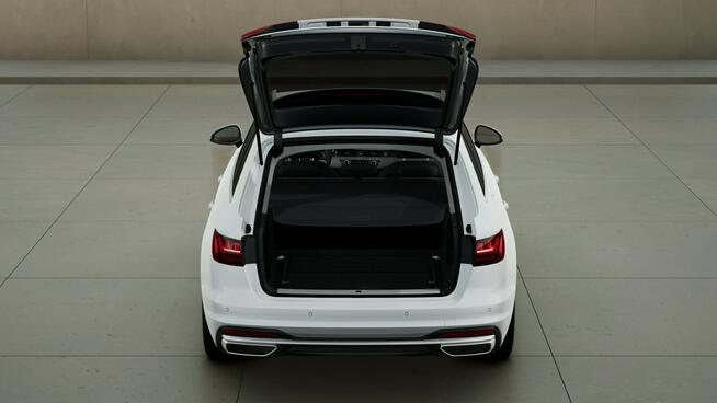 Audi A4 LED_Kamera_Virtual_3-stref.Klima_El.FotelSport._CarPlay_Tempomat_FV23%