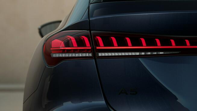 Audi A5 LED_Kamera_Skóra_SoundSystem_CarPlay_Asystenci_El.Fotele_Ambiente_FV23