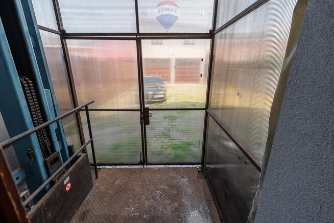 Do wynajęcia lokal handlowo-usługowy w Nowym Targu