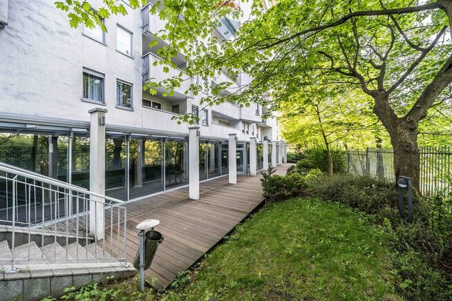 Mieszkanie 3 pokoje apartamentowiec z basenem