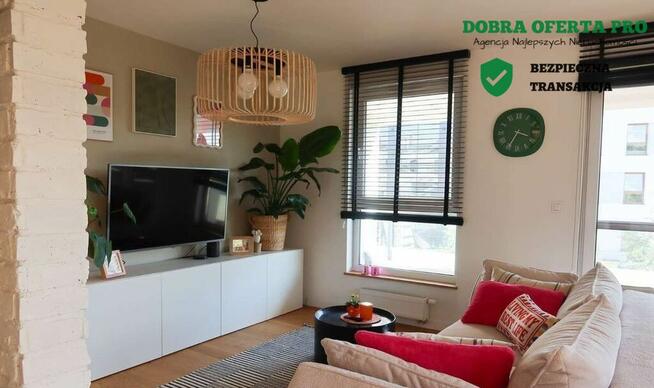 Dwupoziomowe mieszkanie z ogródkiem na dachu