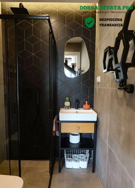 Dwupoziomowe mieszkanie z ogródkiem na dachu