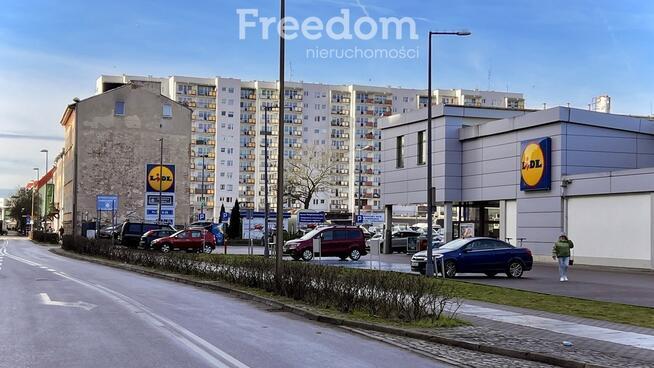 Sprzedam Lokal usługowy obok Lidl i Biedronka.