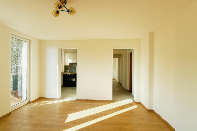 2 pokojowe w stanie idealnym, duży balkon