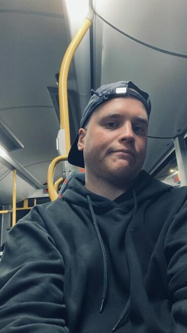 30-Latek poszukuje kobiety 40+