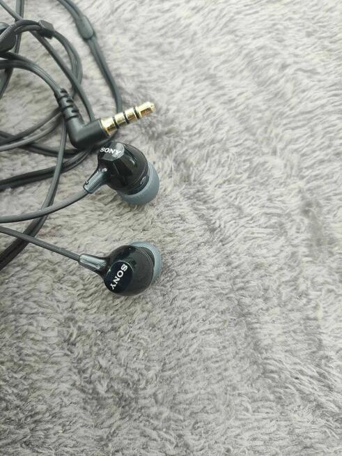 Słuchawki przewodowe Sony czarne Douszne do MP3 MP4 telefonu