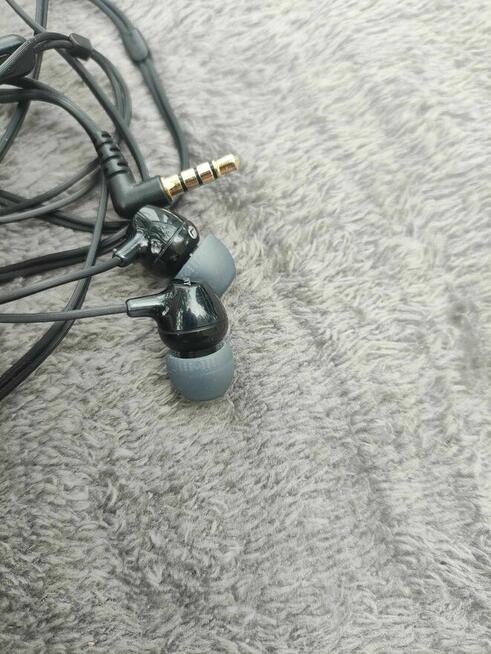 Słuchawki przewodowe Sony czarne Douszne do MP3 MP4 telefonu