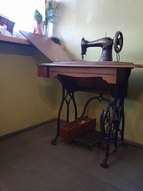 Sprzedam starą maszyne Singer