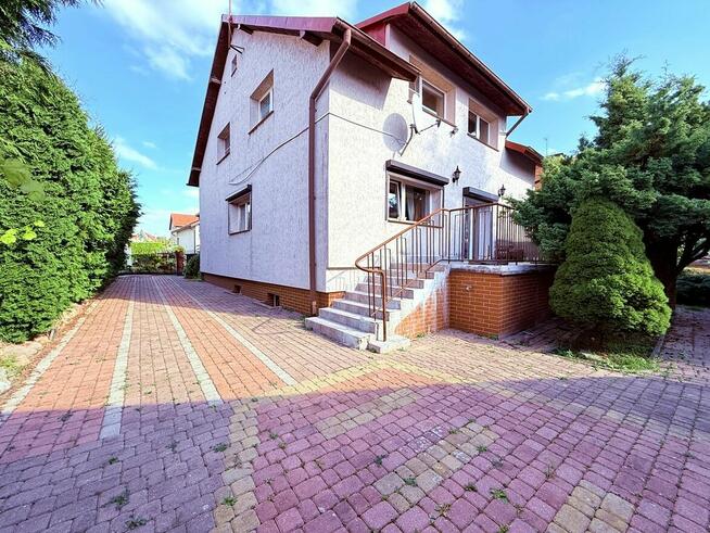 DOM Z GARAŻEM W DOSKONAŁEJ LOKALIZACJI!