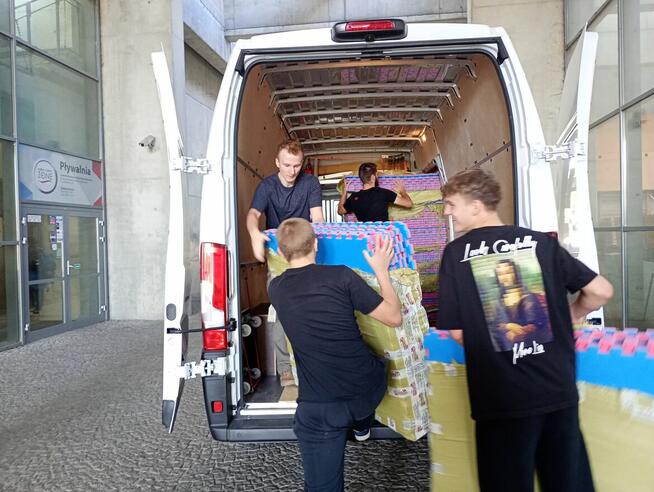 Taxi bagażowe Kraków 24h/7 transport. We speak English