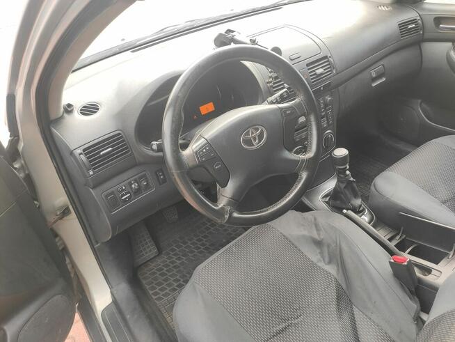 Sprzedam lub zamienię Toyota AVENSIS