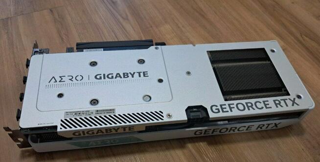 RTX 4060 Ti Gigabyte Aero 16GB