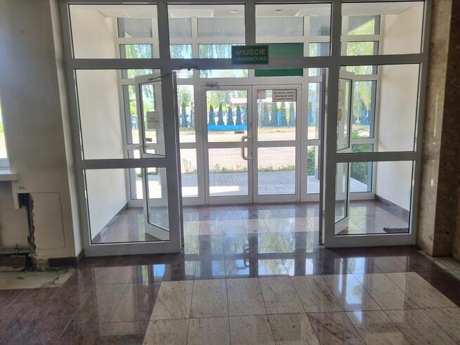 Sprzedam biurowiec bezpośrednio w stanie deweloperskim.