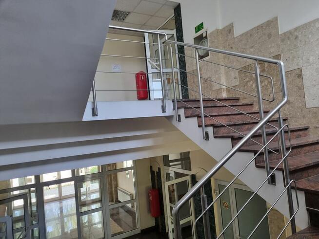 Sprzedam biurowiec bezpośrednio w stanie deweloperskim.