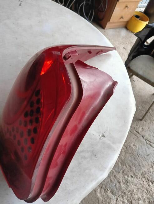 Lampa Peugeot 207 sw tył lewy