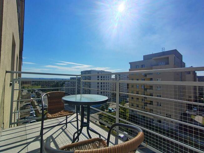 58m ARCHITEKTÓW, dwupokojowe, umeblowane. Garaż.