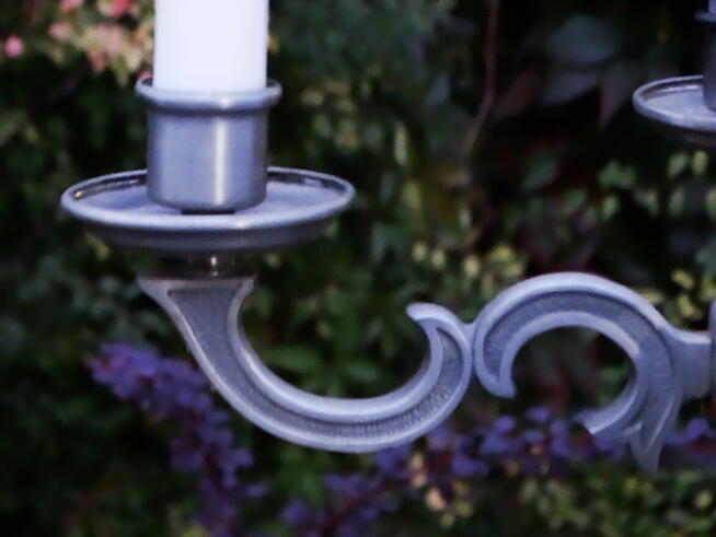 Metalowy wiszący żyrandol świecznikowy z 4 ramionami w stylu