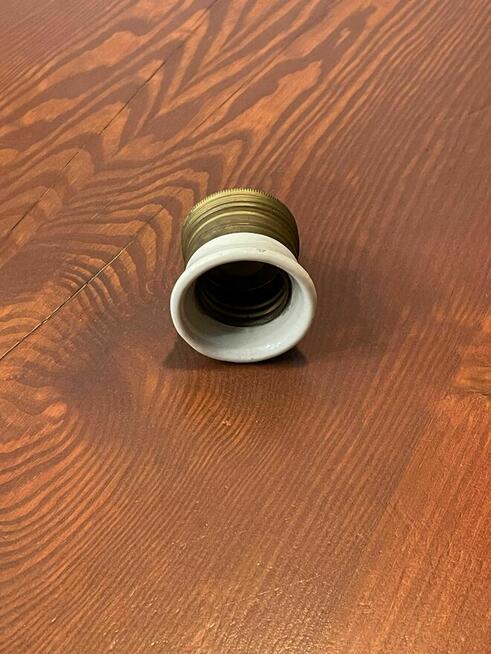 Stara oprawka z gwintem E27 mosiężna z porcelanką