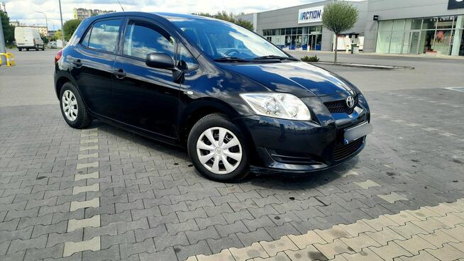 Toyota Auris super stan