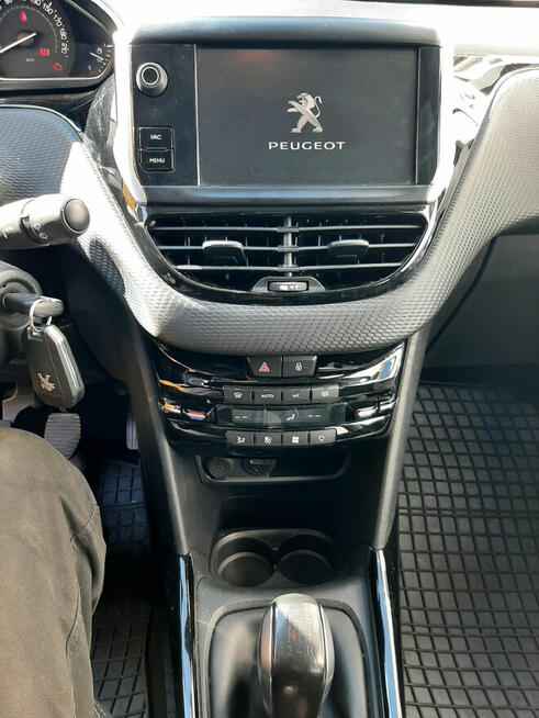 Peugeot 2008 I LIFT1,2 benzyna,2016 rok, tylko 90000km Klima