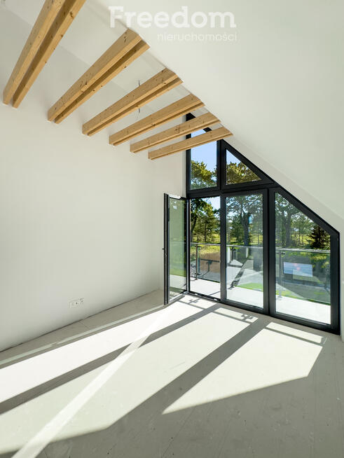 Nowoczesny dom z widokiem na jezioro na S W J M